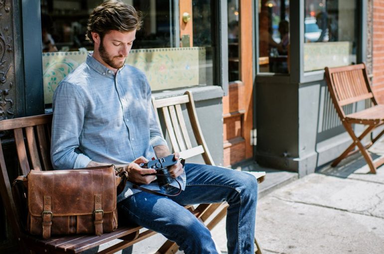 street-style-men-bags-2